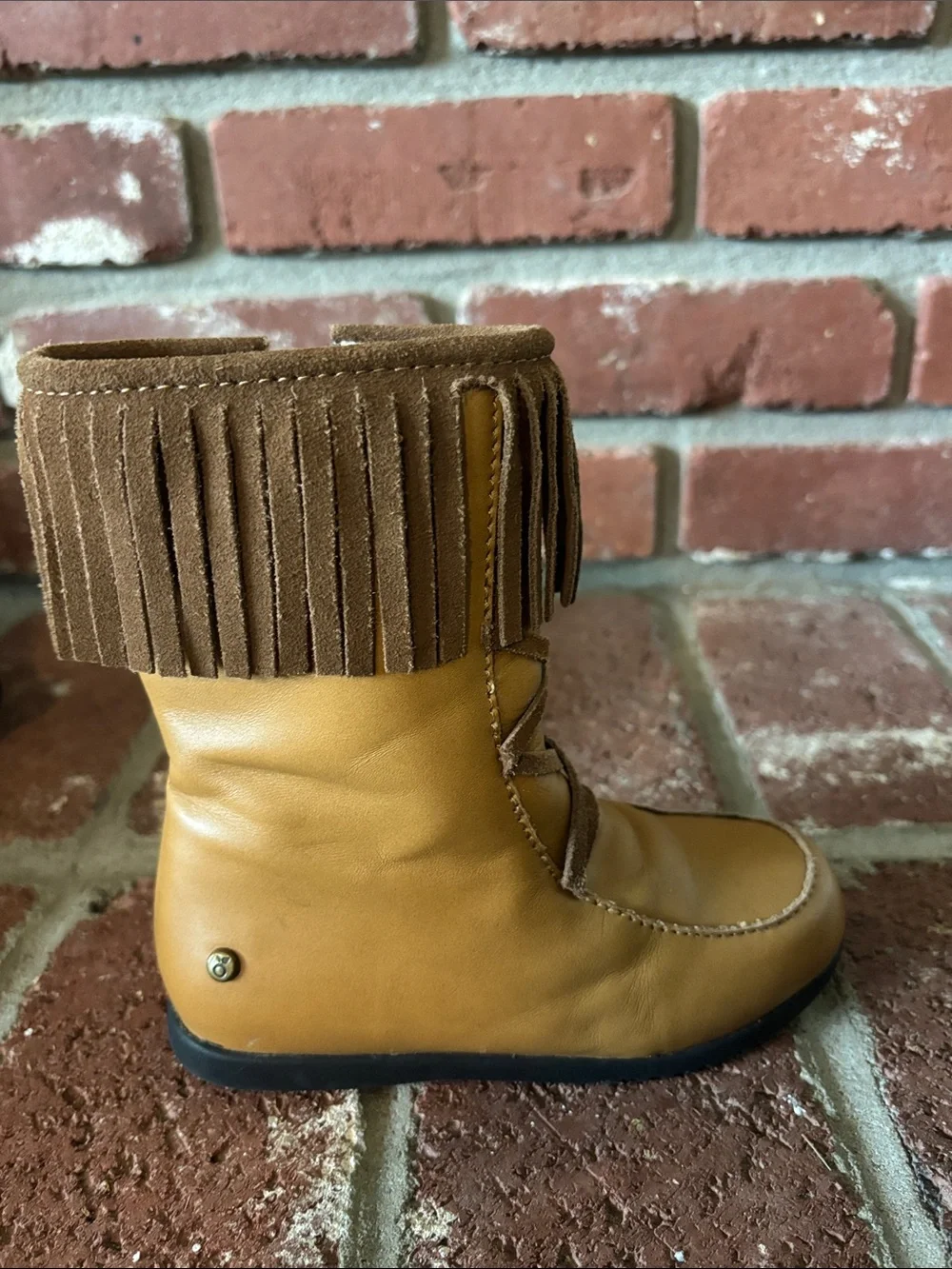 Momogrow Leather Moccasin Fringe Lace-Up Kids Boots Girl’s Size 10